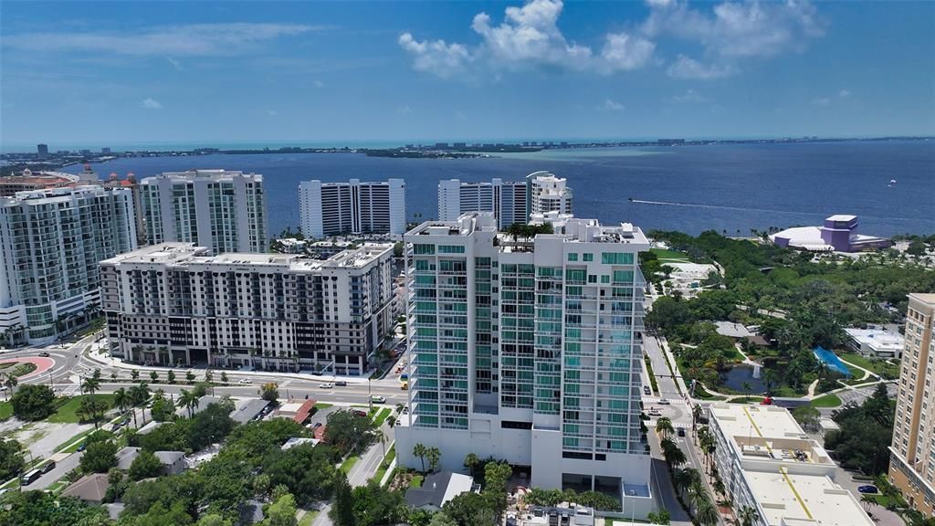 For Sale: $4,200,000 (3 beds, 3 baths, 3962 Square Feet)