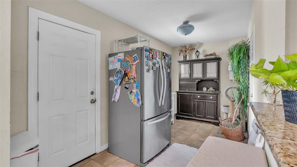 Active With Contract: $304,900 (2 beds, 2 baths, 1218 Square Feet)