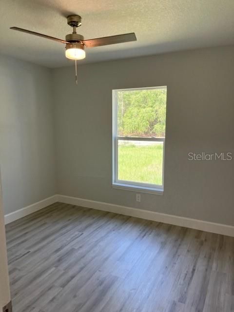 For Rent: $1,700 (3 beds, 2 baths, 1127 Square Feet)