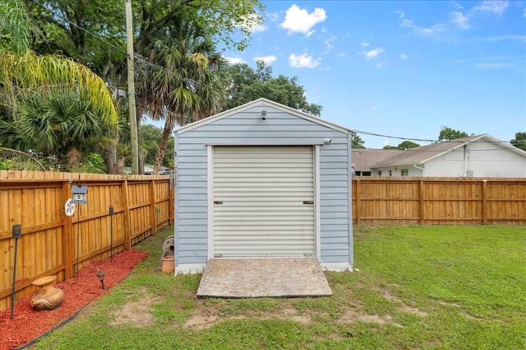 Active With Contract: $309,900 (3 beds, 2 baths, 1369 Square Feet)