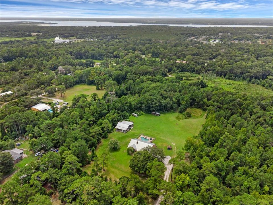 На продажу: $999,000 (13.59 acres)