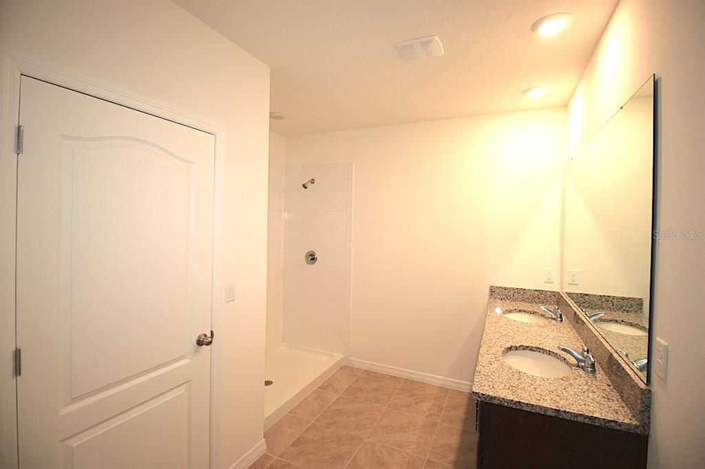 For Rent: $2,205 (3 beds, 2 baths, 1690 Square Feet)