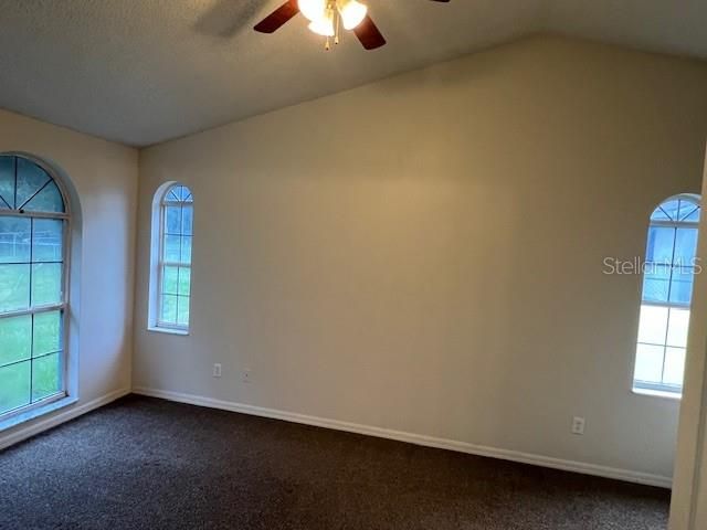 For Rent: $1,600 (3 beds, 2 baths, 1625 Square Feet)