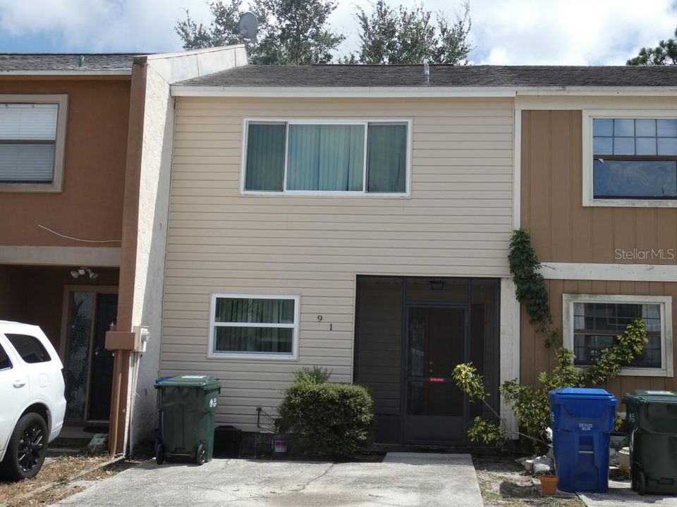 Recently Sold: $241,000 (2 beds, 1 baths, 1048 Square Feet)
