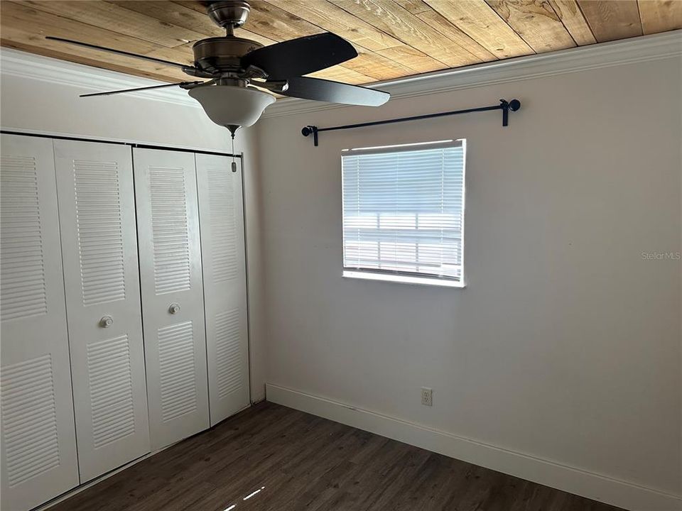 Active With Contract: $149,900 (2 beds, 2 baths, 925 Square Feet)