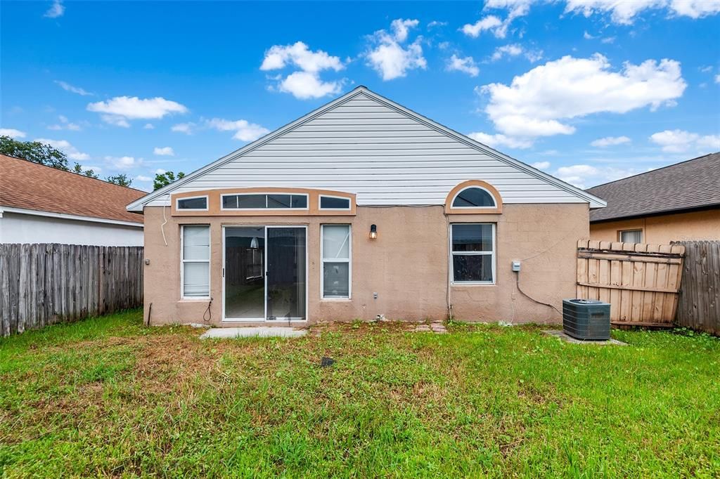 Active With Contract: $305,000 (3 beds, 2 baths, 1334 Square Feet)