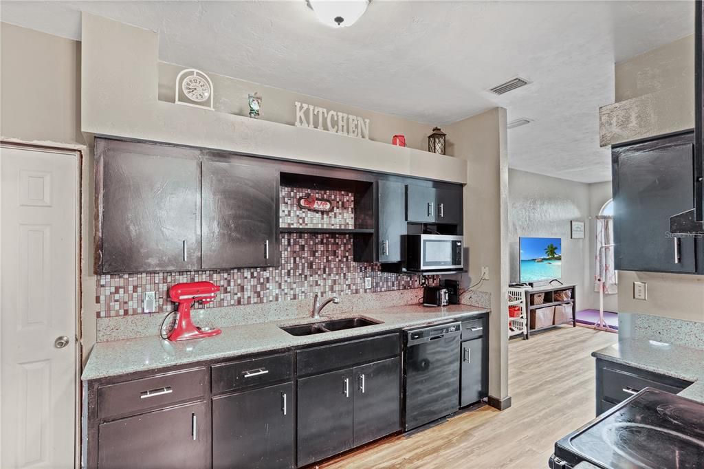 Active With Contract: $345,000 (4 beds, 2 baths, 1709 Square Feet)