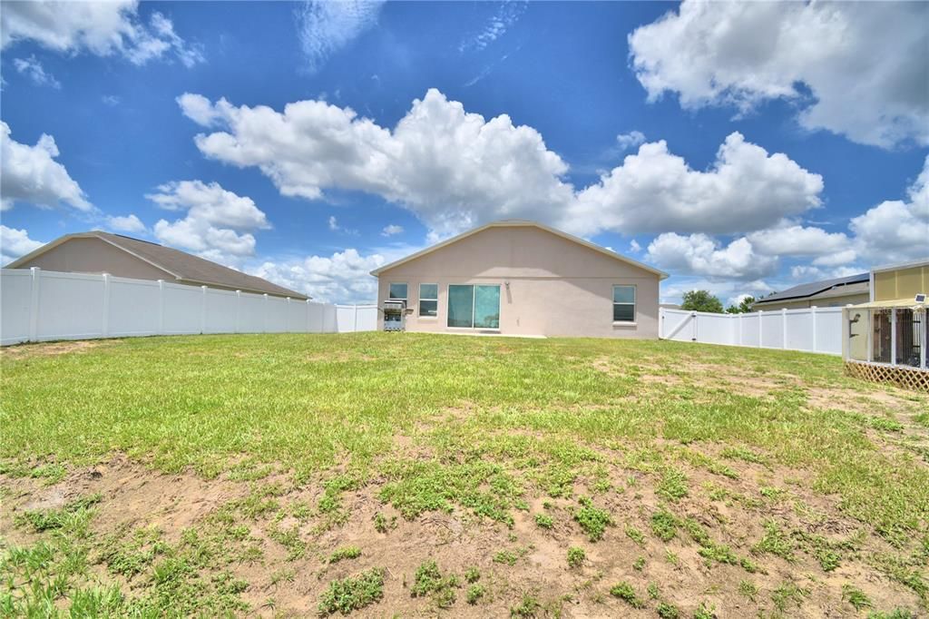 For Sale: $279,000 (3 beds, 2 baths, 1265 Square Feet)