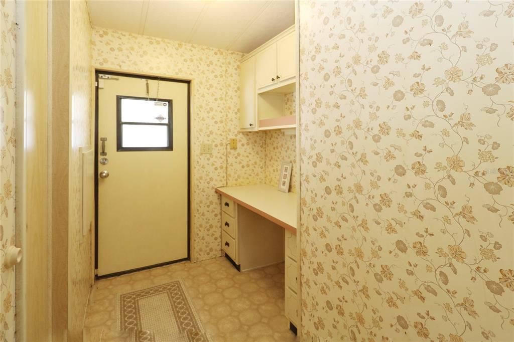 For Sale: $199,000 (2 beds, 2 baths, 1664 Square Feet)