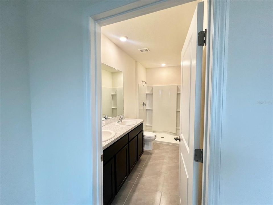 Active With Contract: $2,195 (3 beds, 2 baths, 1673 Square Feet)