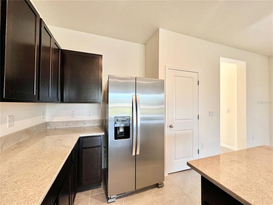 Active With Contract: $2,195 (3 beds, 2 baths, 1673 Square Feet)