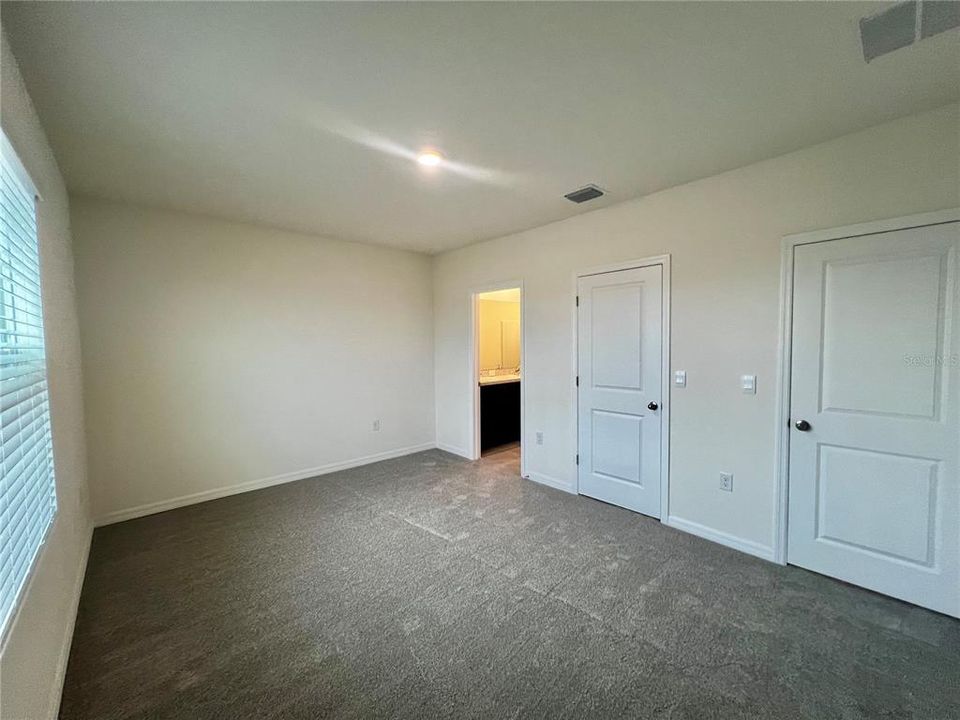 Active With Contract: $2,195 (3 beds, 2 baths, 1673 Square Feet)