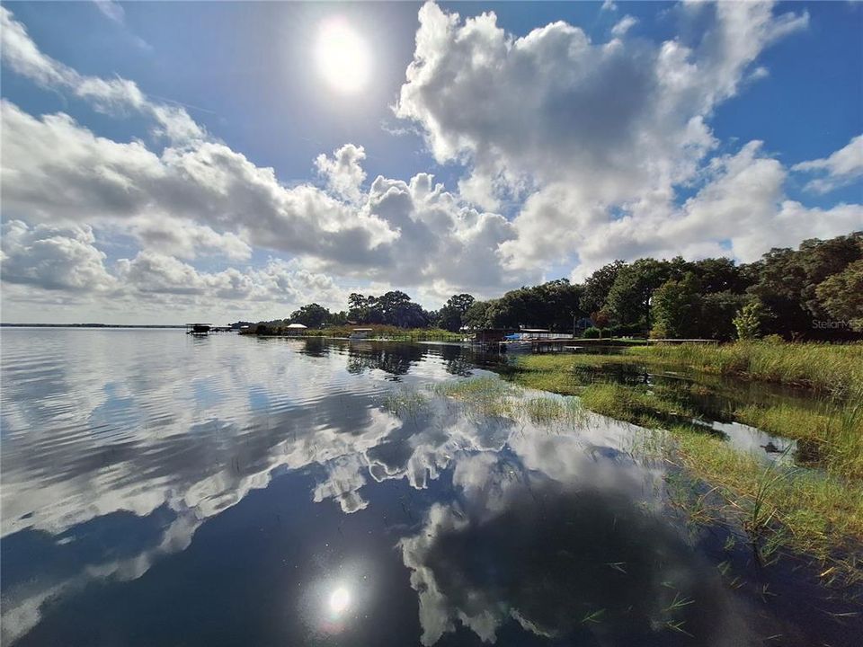 На продажу: $90,000 (0.87 acres)