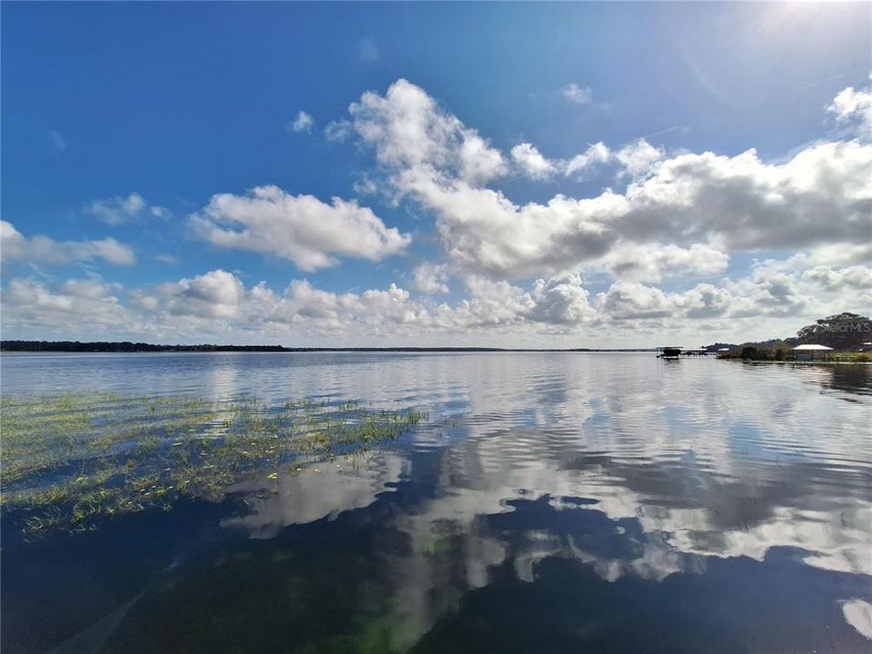 На продажу: $90,000 (0.87 acres)