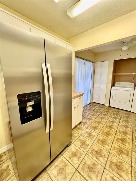 Active With Contract: $229,000 (2 beds, 2 baths, 1152 Square Feet)