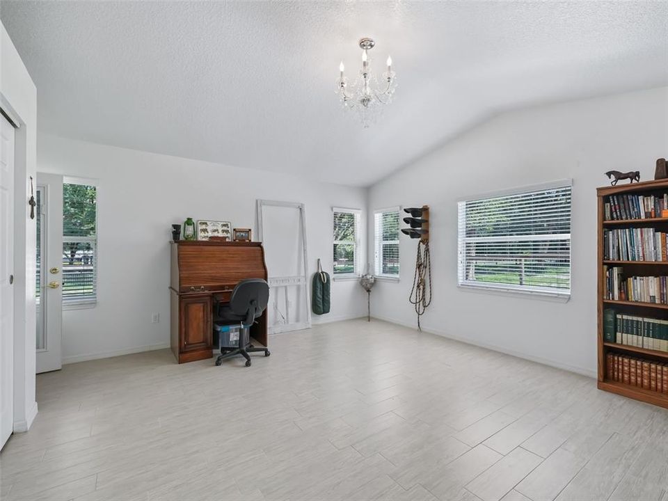 For Sale: $659,900 (3 beds, 2 baths, 2507 Square Feet)