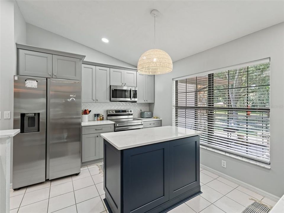 For Sale: $659,900 (3 beds, 2 baths, 2507 Square Feet)