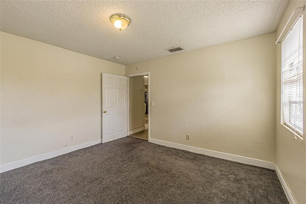 Active With Contract: $170,000 (3 beds, 1 baths, 1278 Square Feet)