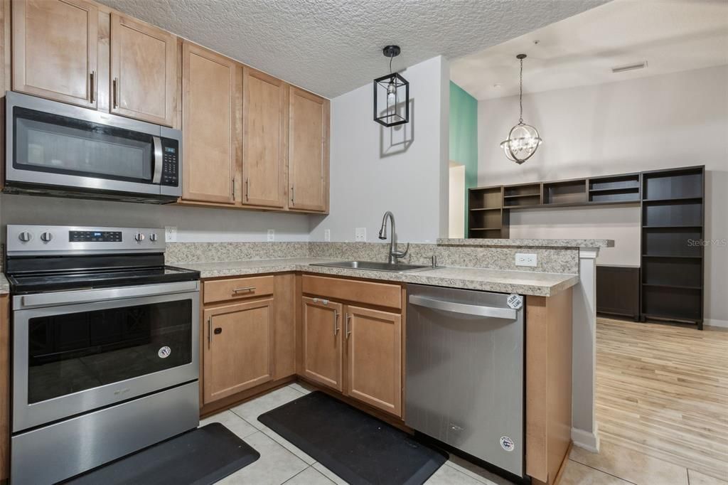 For Sale: $259,000 (3 beds, 2 baths, 1473 Square Feet)