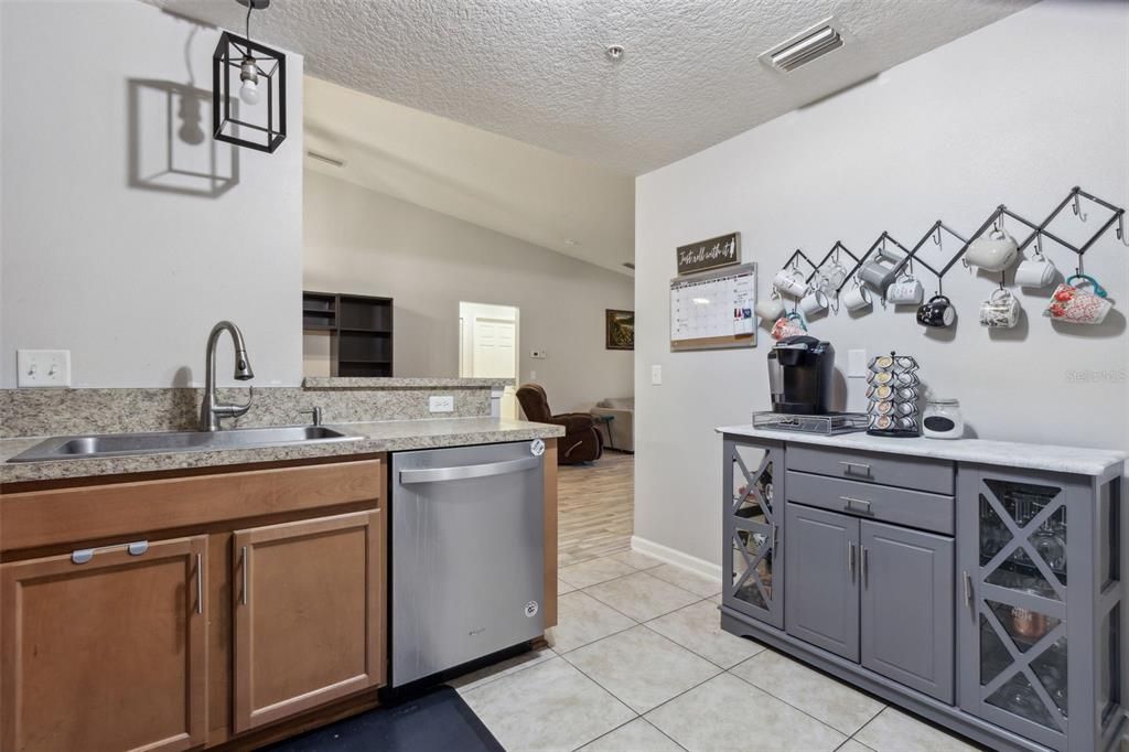 For Sale: $259,000 (3 beds, 2 baths, 1473 Square Feet)