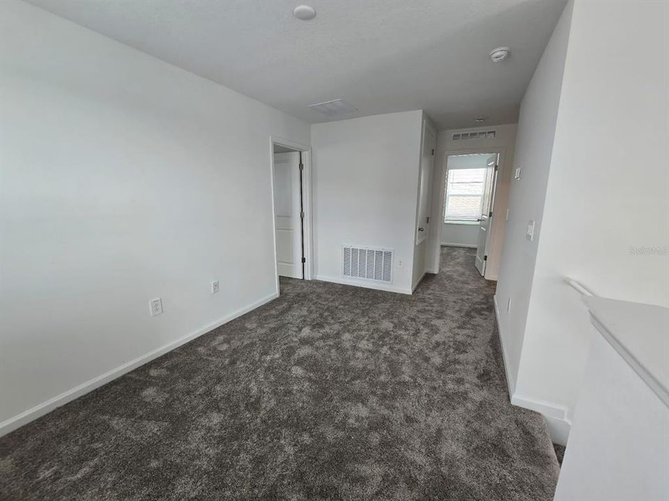 For Rent: $2,350 (4 beds, 2 baths, 1879 Square Feet)