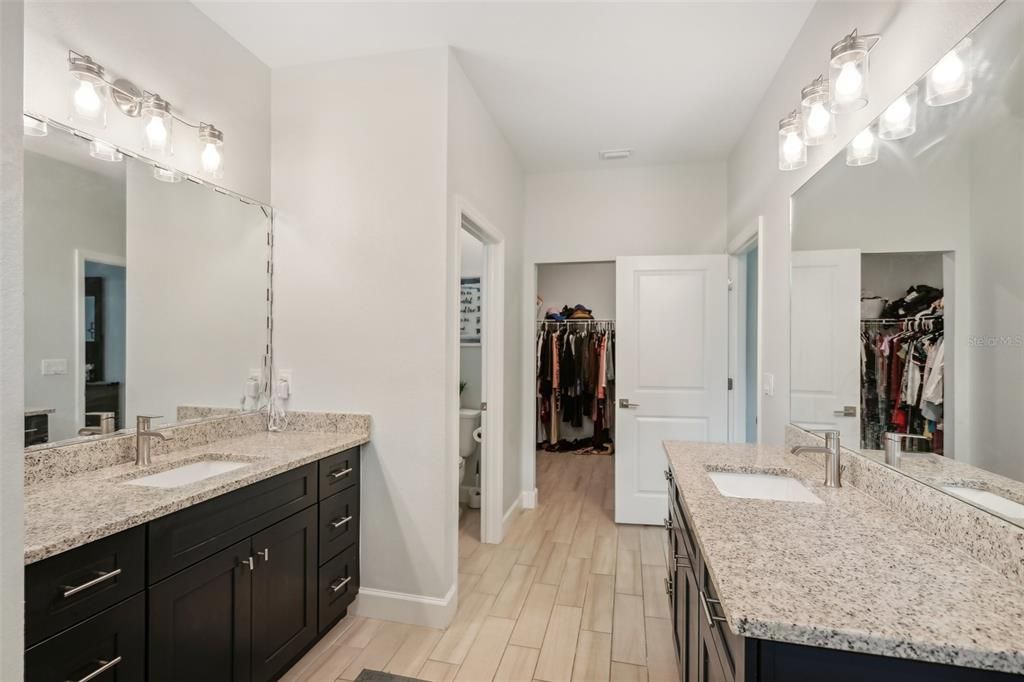 Active With Contract: $414,900 (3 beds, 2 baths, 1725 Square Feet)