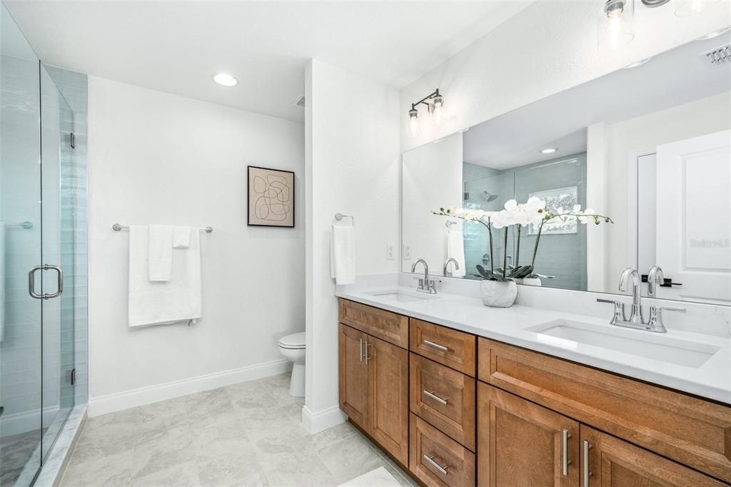 Active With Contract: $339,900 (3 beds, 2 baths, 1733 Square Feet)