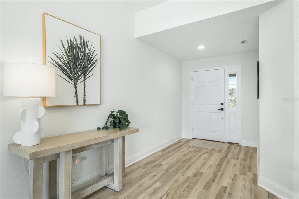 Active With Contract: $339,900 (3 beds, 2 baths, 1733 Square Feet)