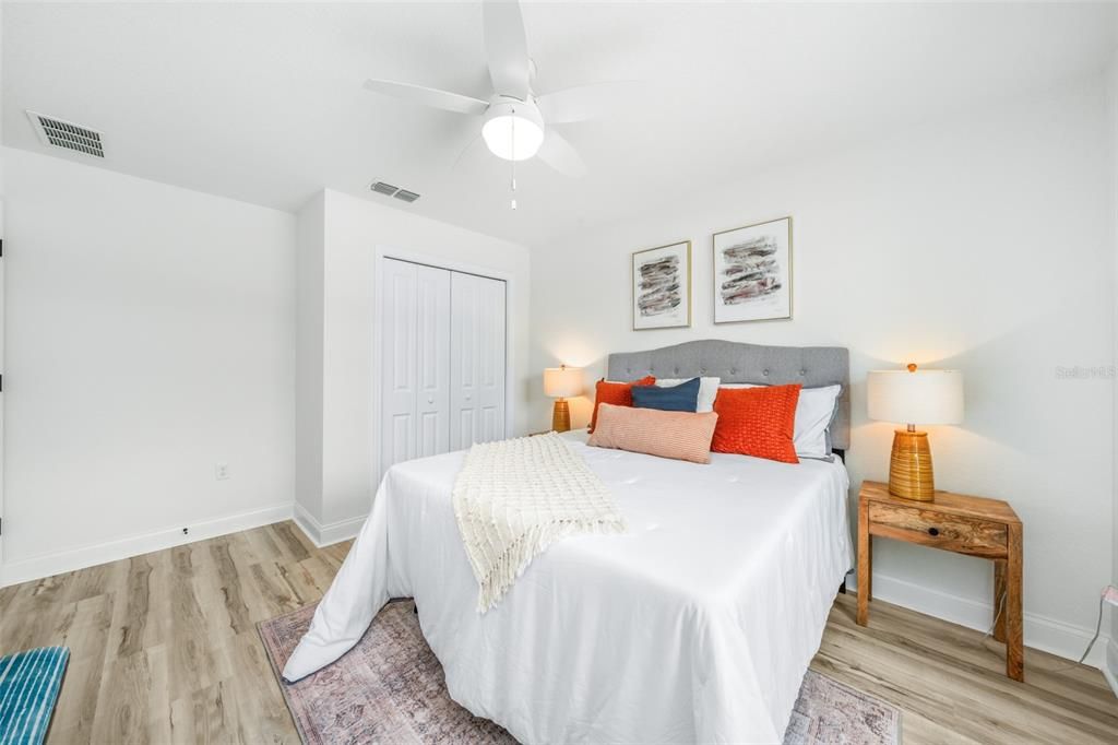 Active With Contract: $339,900 (3 beds, 2 baths, 1733 Square Feet)