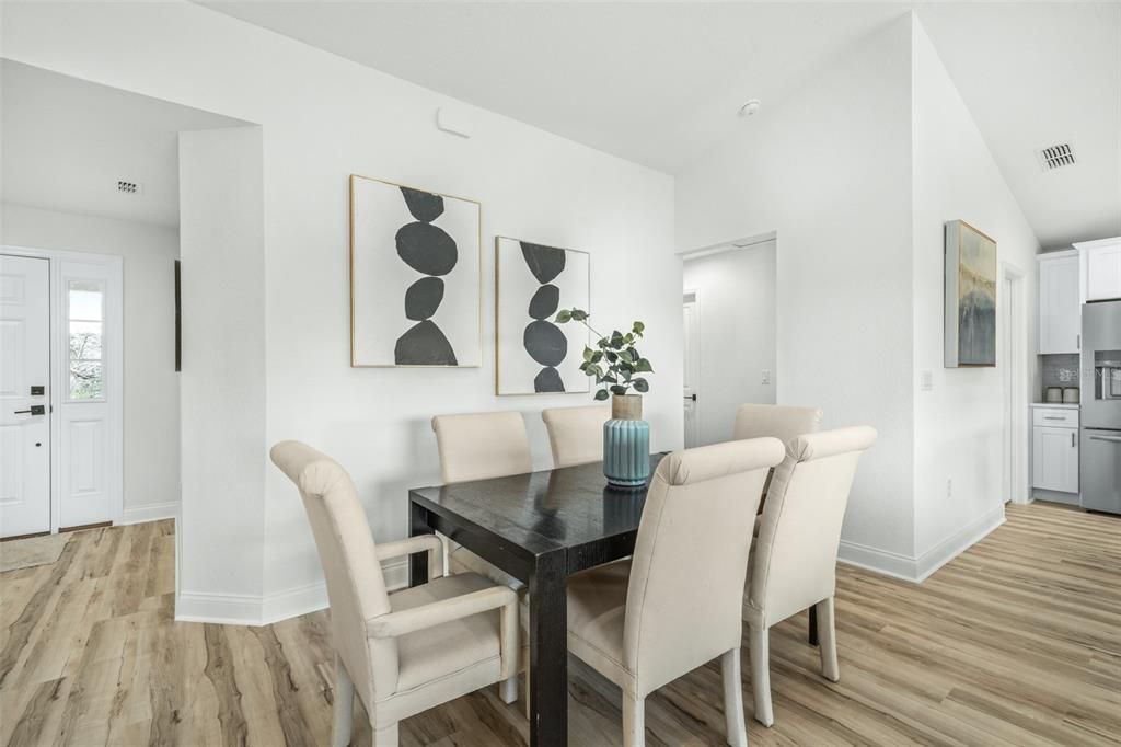 Active With Contract: $339,900 (3 beds, 2 baths, 1733 Square Feet)