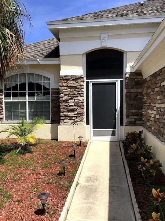 Active With Contract: $2,200 (3 beds, 2 baths, 1902 Square Feet)