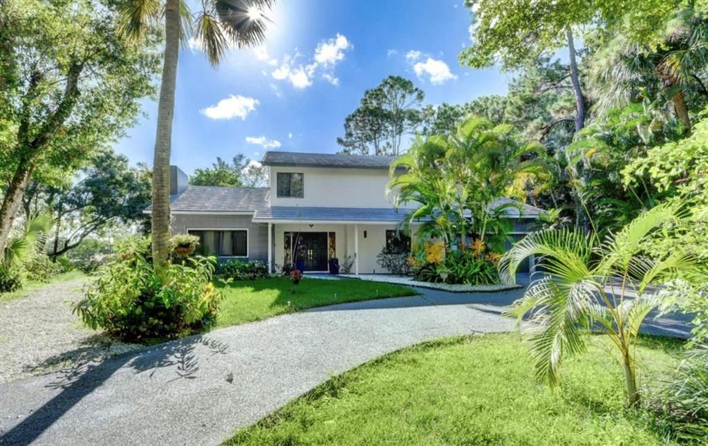 Recently Sold: $1,470,000 (5 beds, 3 baths, 2892 Square Feet)