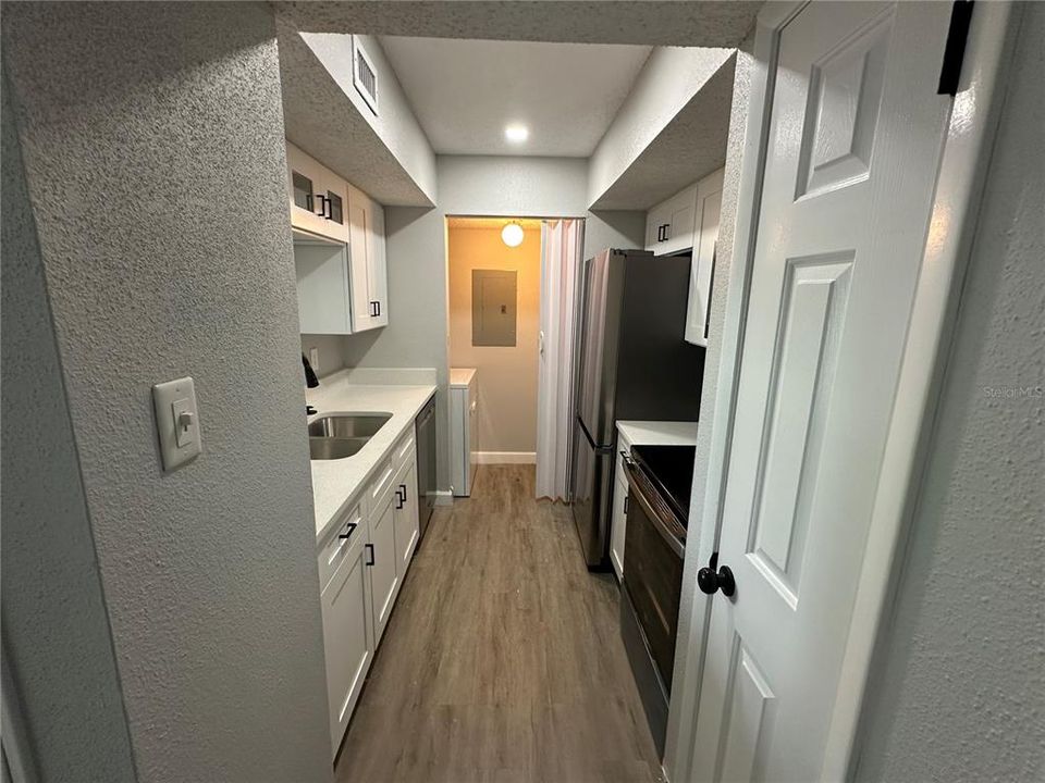 For Rent: $1,595 (2 beds, 2 baths, 866 Square Feet)