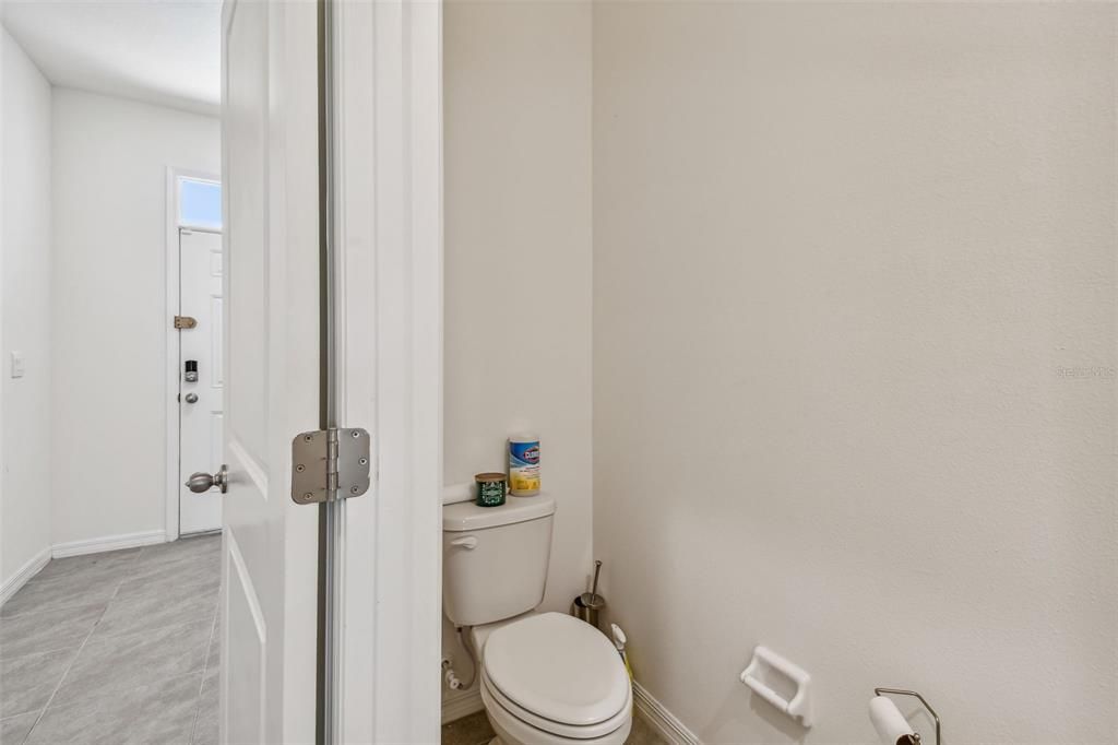 Active With Contract: $1,950 (3 beds, 2 baths, 1673 Square Feet)