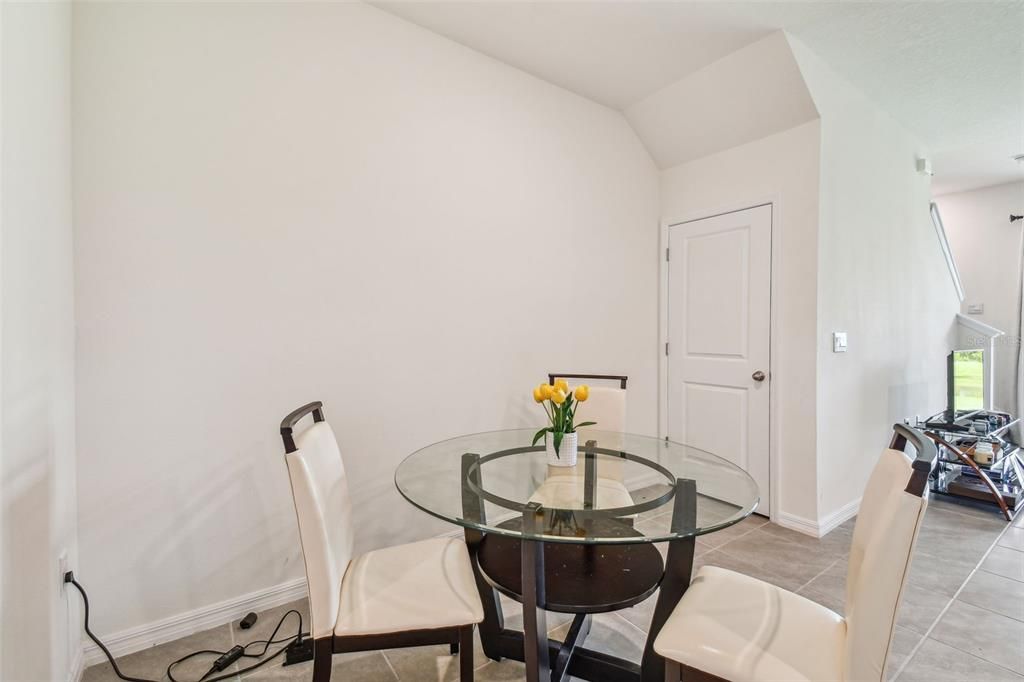 Active With Contract: $1,950 (3 beds, 2 baths, 1673 Square Feet)