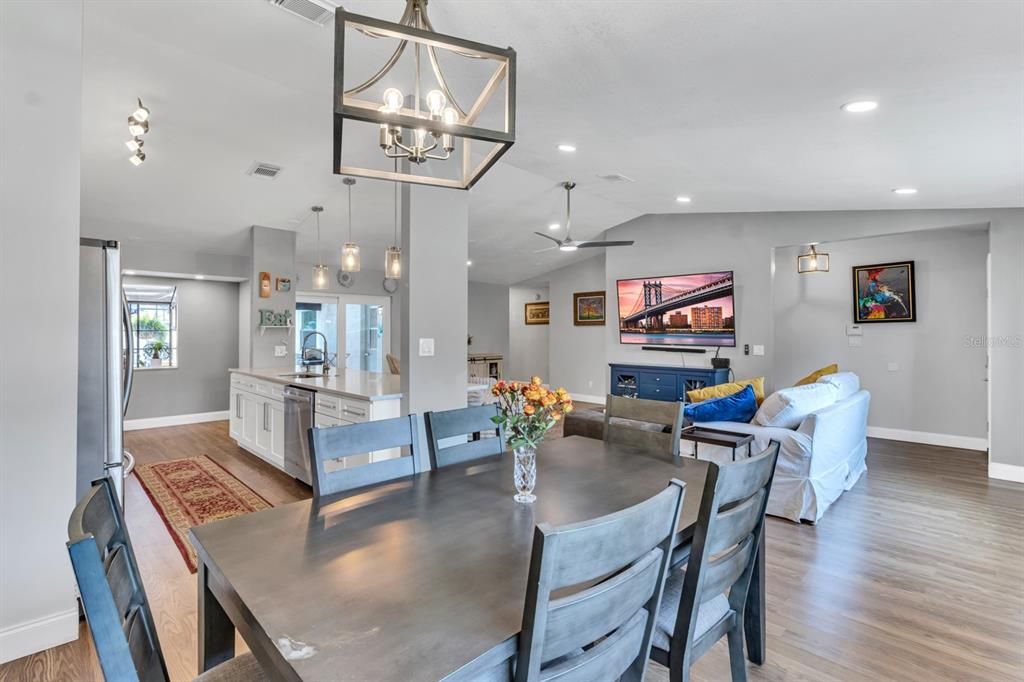 Active With Contract: $515,000 (4 beds, 2 baths, 1990 Square Feet)