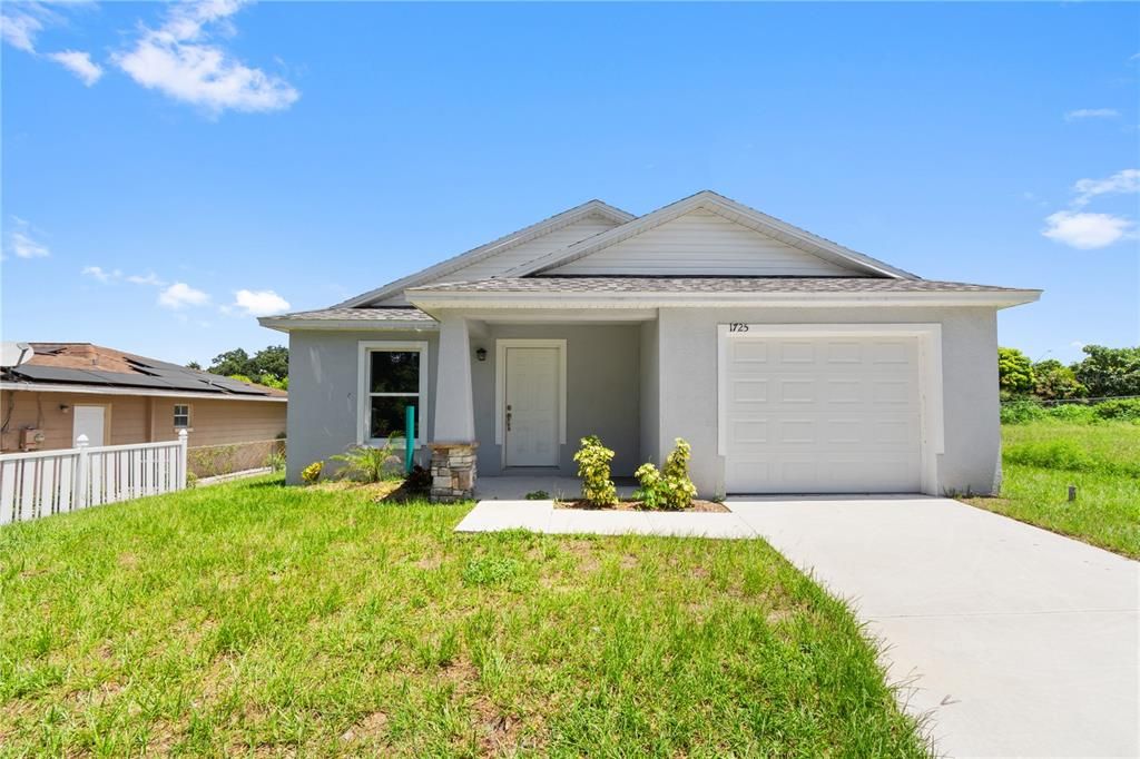 Active With Contract: $269,000 (3 beds, 2 baths, 1320 Square Feet)