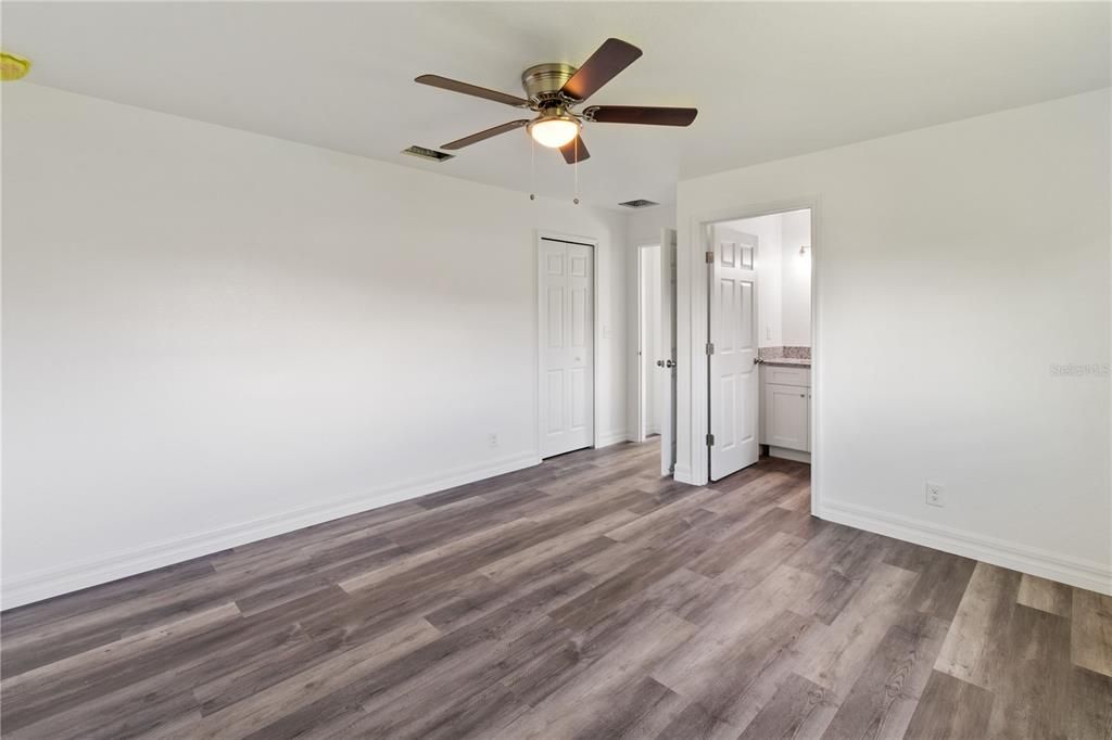 Active With Contract: $269,000 (3 beds, 2 baths, 1320 Square Feet)