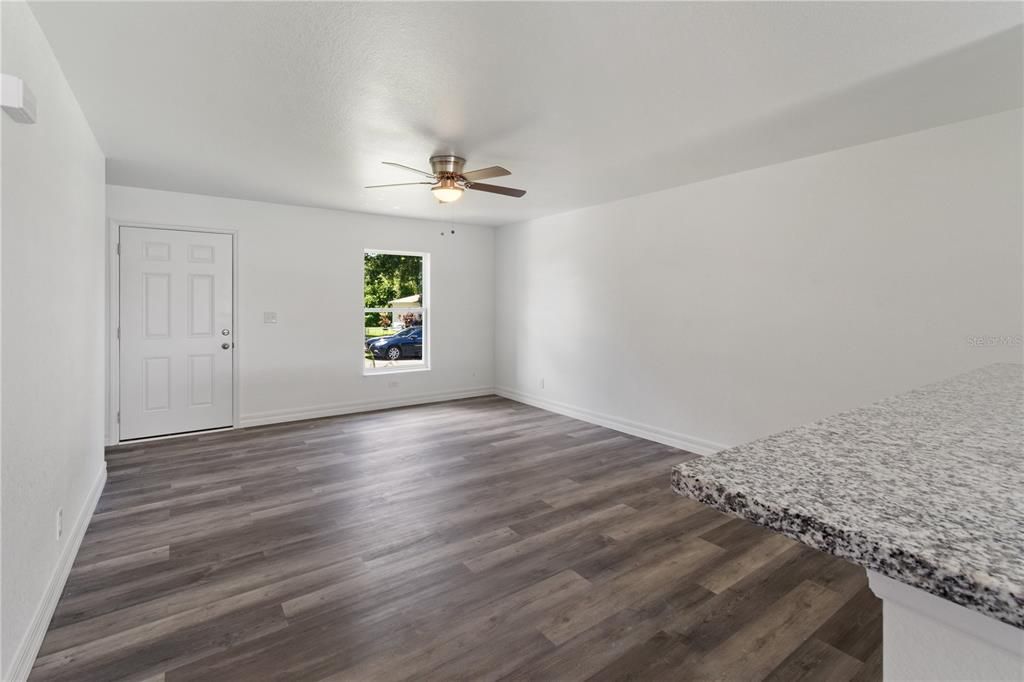 Active With Contract: $269,000 (3 beds, 2 baths, 1320 Square Feet)