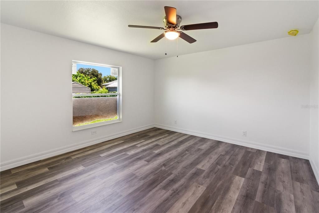 Active With Contract: $269,000 (3 beds, 2 baths, 1320 Square Feet)