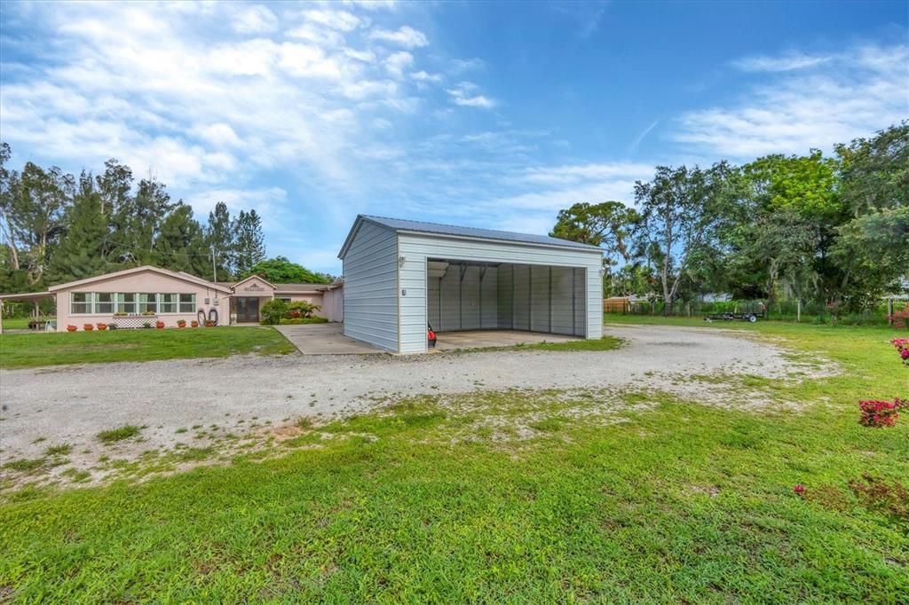 Active With Contract: $650,000 (4 beds, 3 baths, 3558 Square Feet)