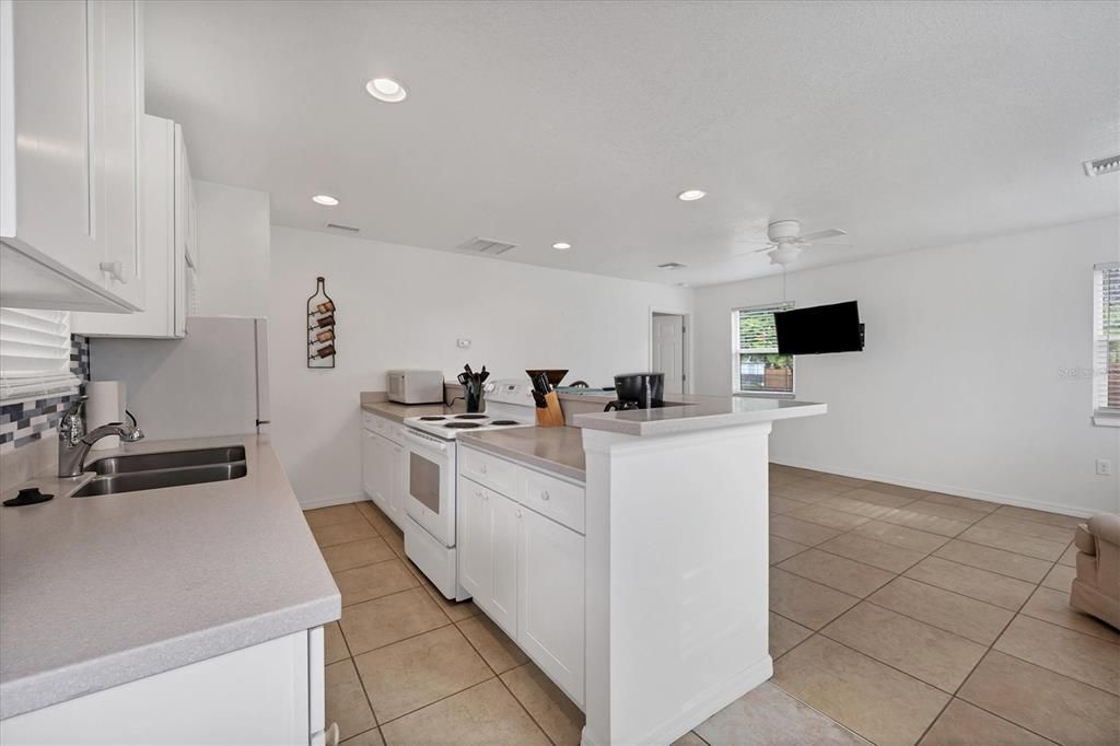 Active With Contract: $650,000 (4 beds, 3 baths, 3558 Square Feet)