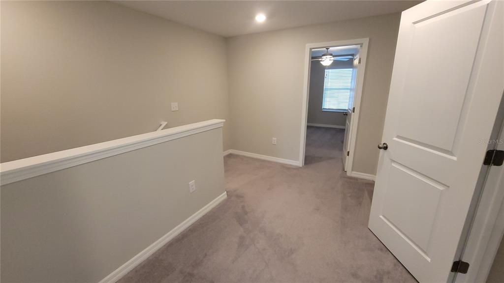 Active With Contract: $1,900 (2 beds, 2 baths, 1541 Square Feet)