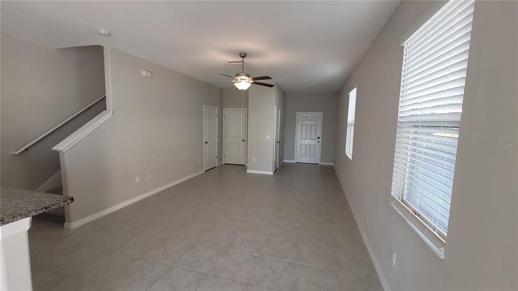 Active With Contract: $1,900 (2 beds, 2 baths, 1541 Square Feet)