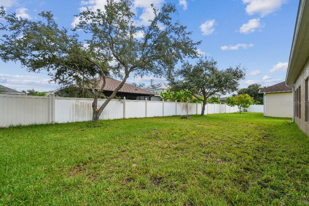 For Sale: $450,000 (3 beds, 2 baths, 1861 Square Feet)