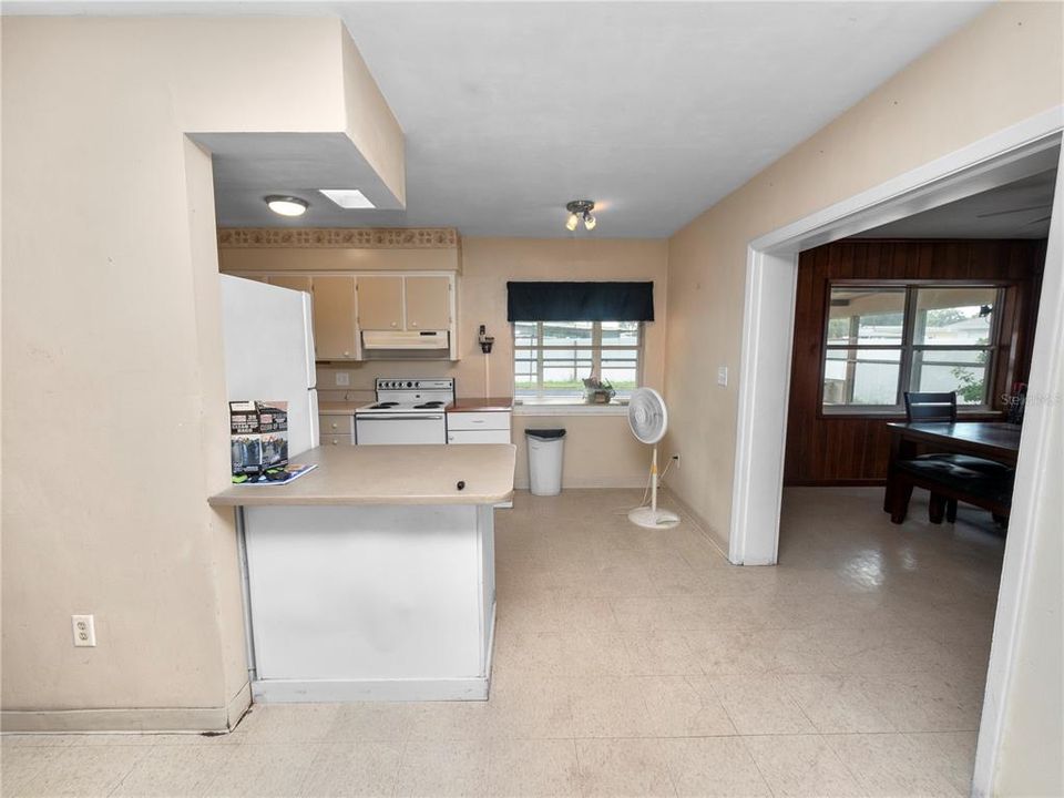 Activo con contrato: $189,000 (3 camas, 1 baños, 1380 Pies cuadrados)