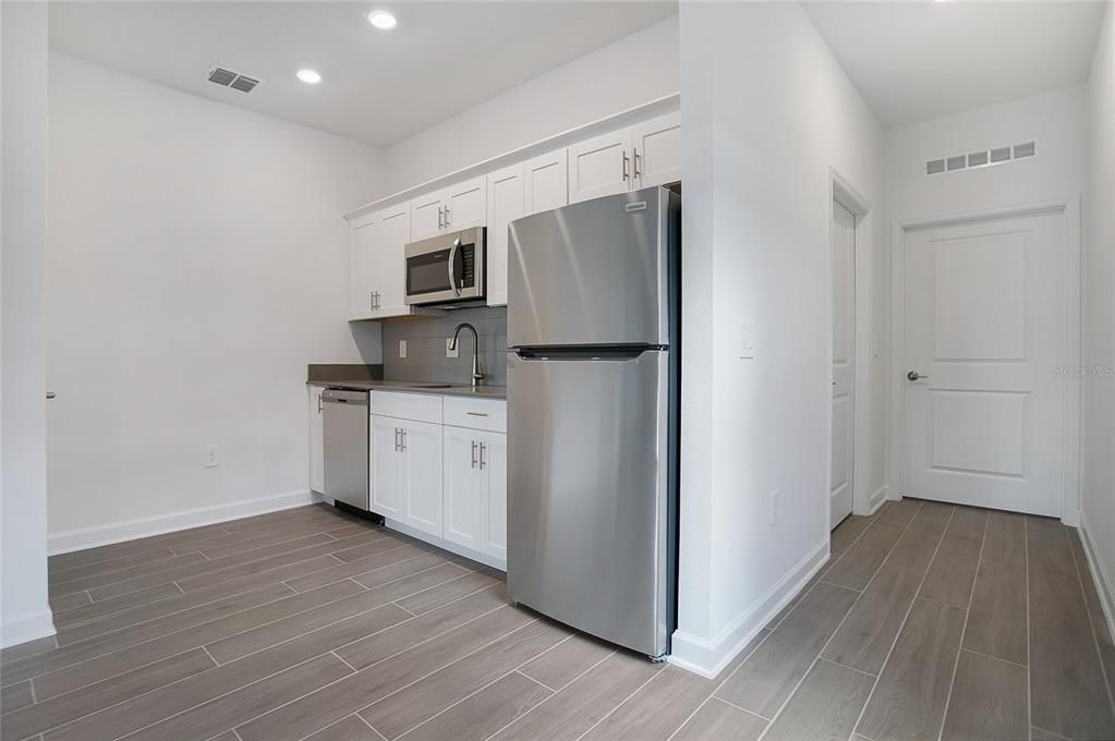 Guest Suite - Kitchen