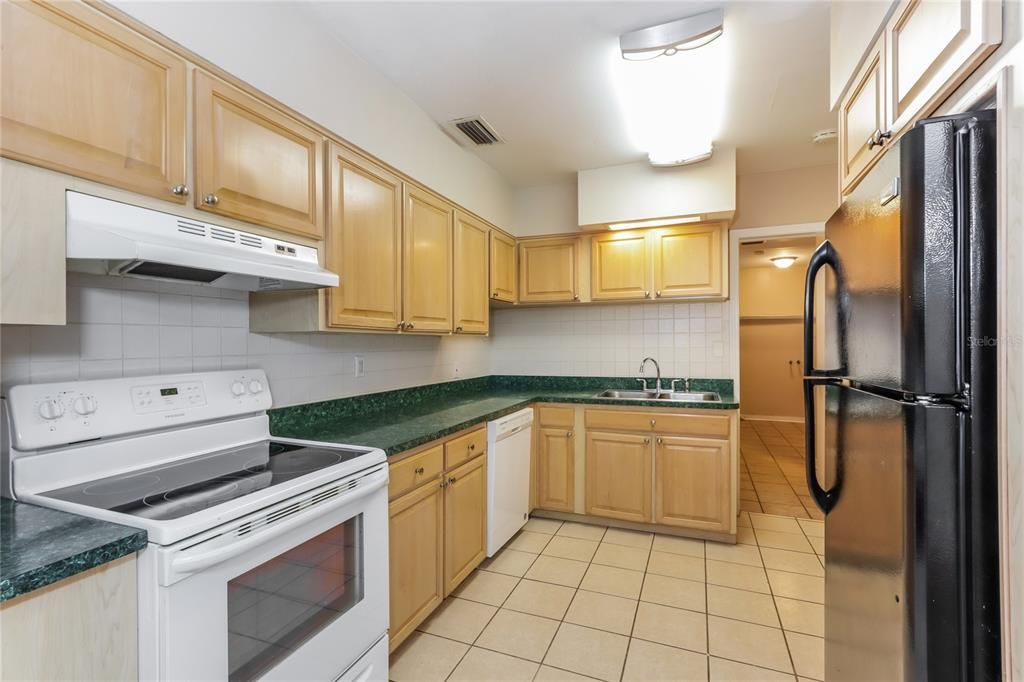 For Sale: $319,500 (3 beds, 2 baths, 1519 Square Feet)