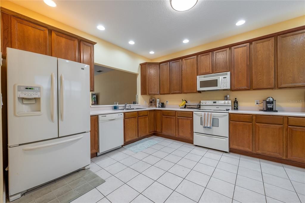 For Sale: $329,000 (3 beds, 2 baths, 1772 Square Feet)