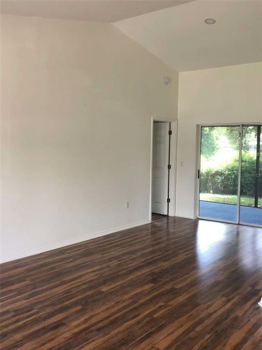 Active With Contract: $2,495 (3 beds, 2 baths, 1705 Square Feet)